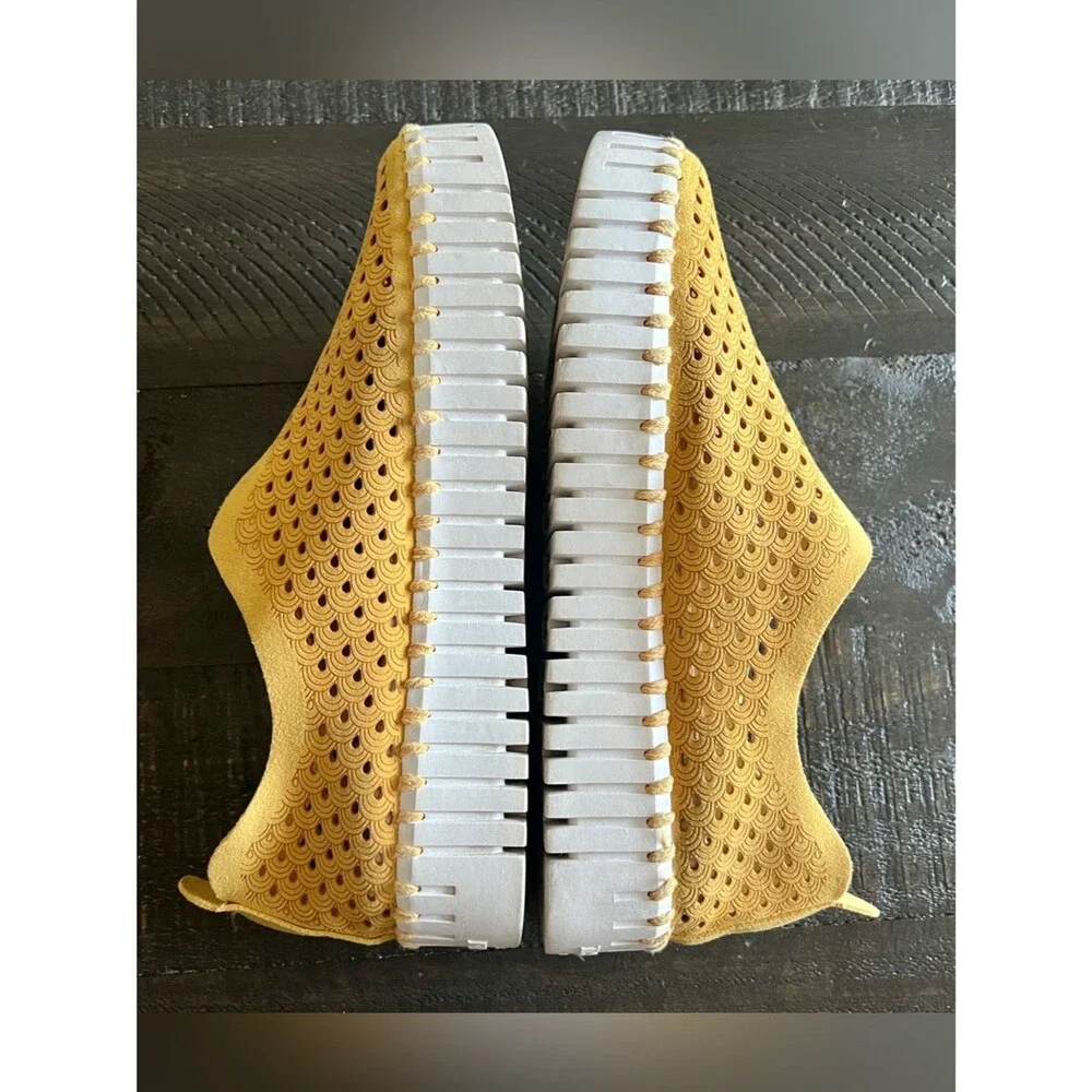 Ilse Jacobsen Tulip Slip On Shoes Womens EU 38 Yellow Laser Cut Comfort Flats